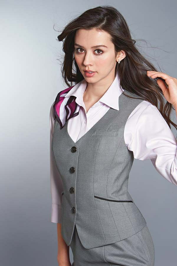 女性べスト　ＵＰ