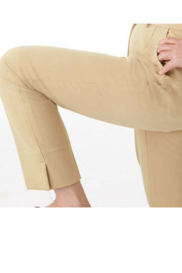 テーパードパンツ　ストレッチ