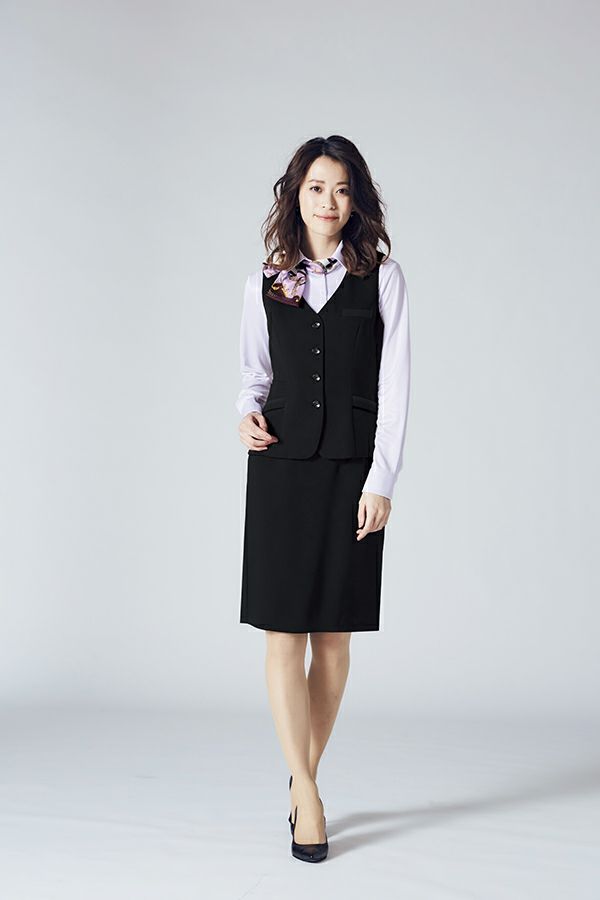 女性べスト　スカート　全身