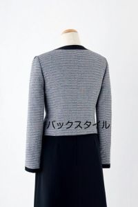 ジャケット長袖　バックスタイル