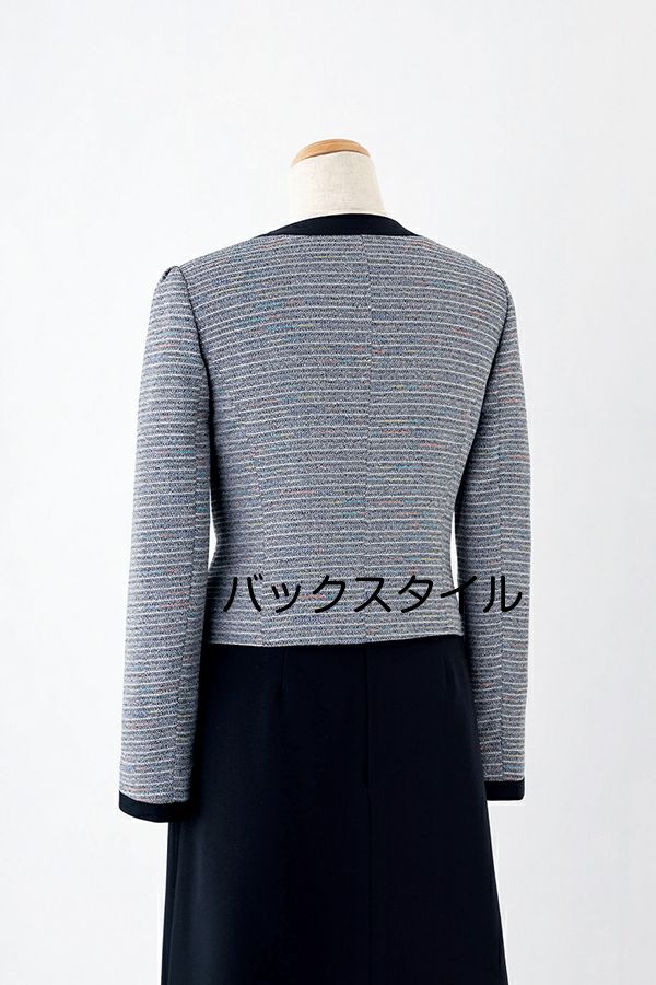 ジャケット長袖　バックスタイル