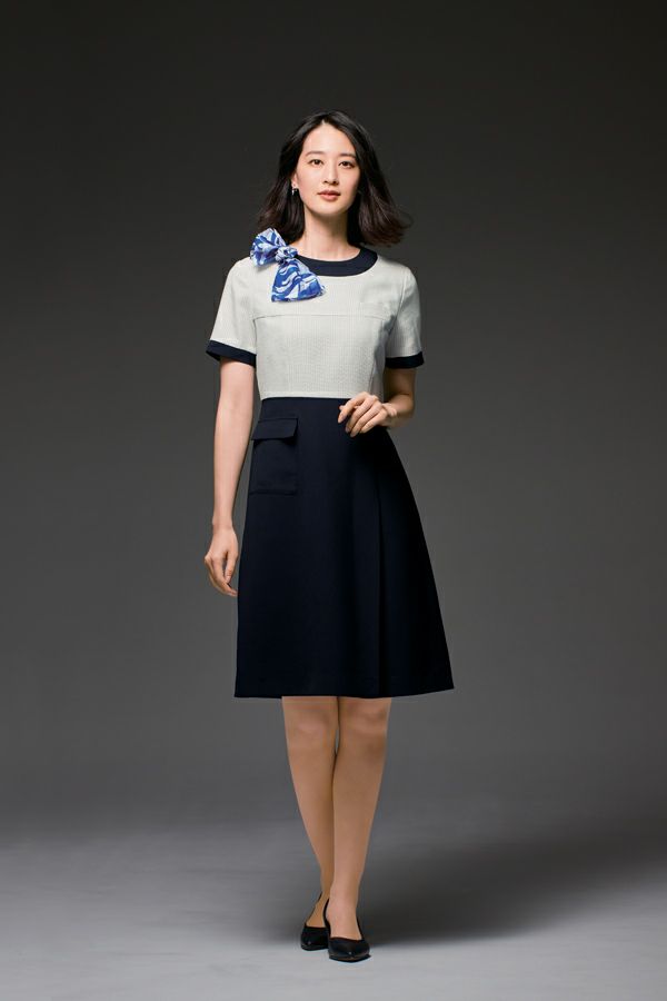 ワンピース半袖　モデル