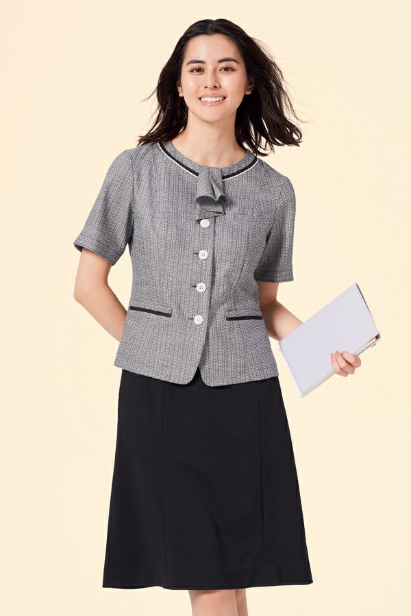 Aラインスカート　全身