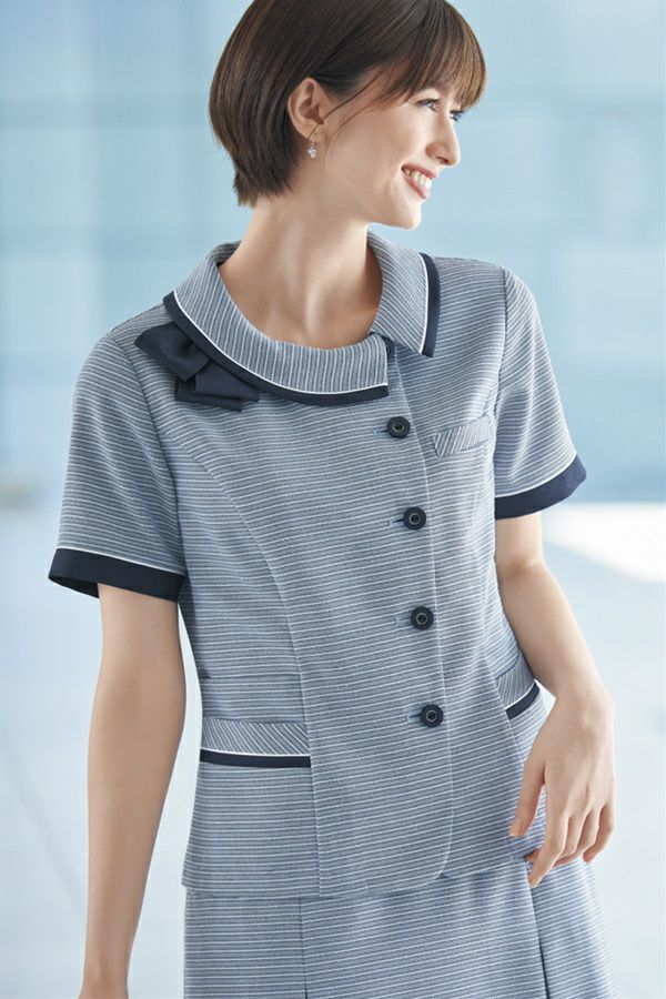 オーバーブラウス　モデル