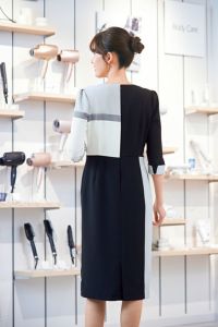 ワンピース　バックスタイル