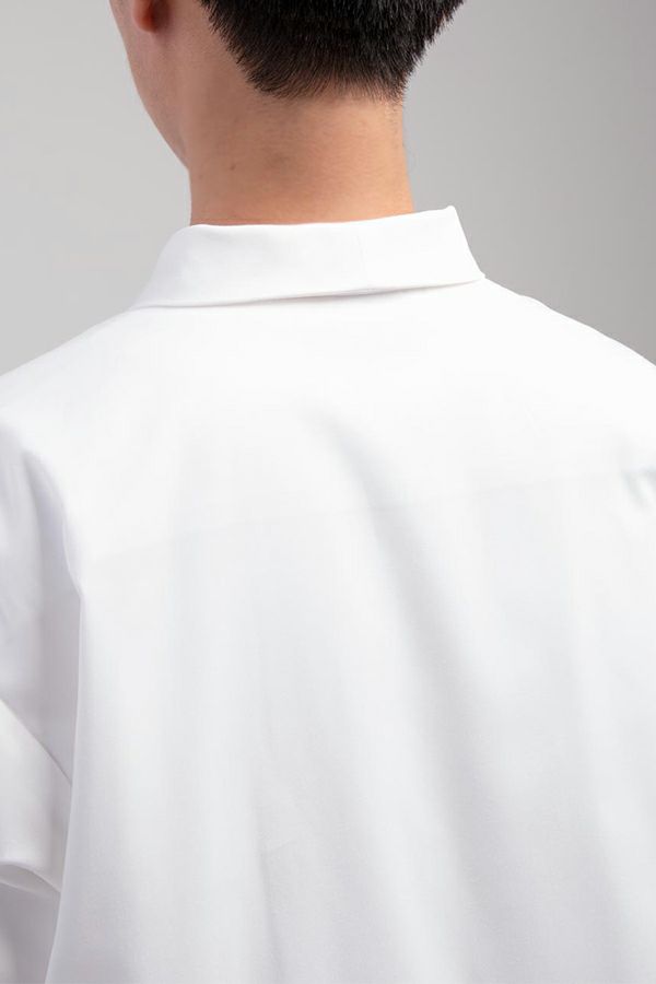 コート　背面　襟